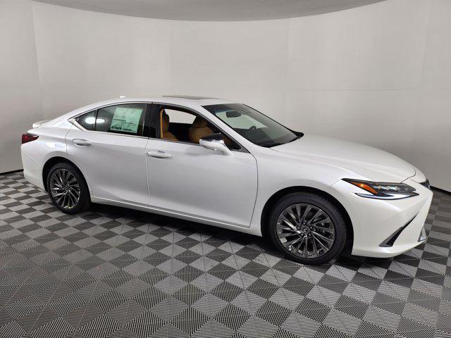 new 2025 Lexus ES 300h car, priced at $57,109