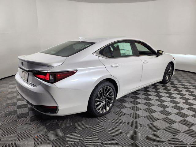 new 2025 Lexus ES 300h car, priced at $57,109