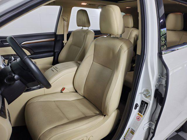 used 2019 Toyota Highlander car, priced at $29,880
