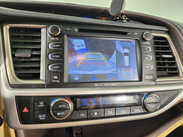 used 2019 Toyota Highlander car, priced at $29,880