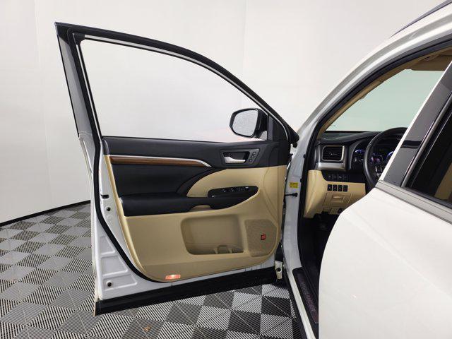 used 2019 Toyota Highlander car, priced at $29,880