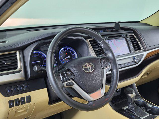 used 2019 Toyota Highlander car, priced at $29,880