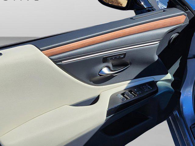 new 2025 Lexus ES 350 car, priced at $49,435