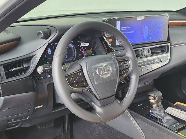 new 2025 Lexus ES 300h car, priced at $50,864