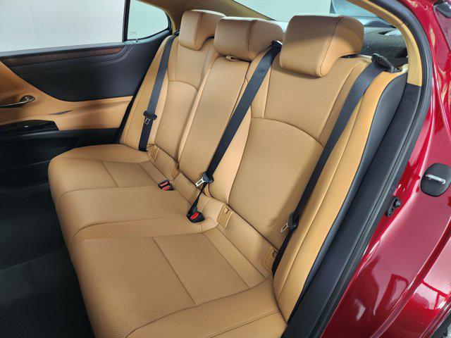 new 2025 Lexus ES 350 car, priced at $47,704