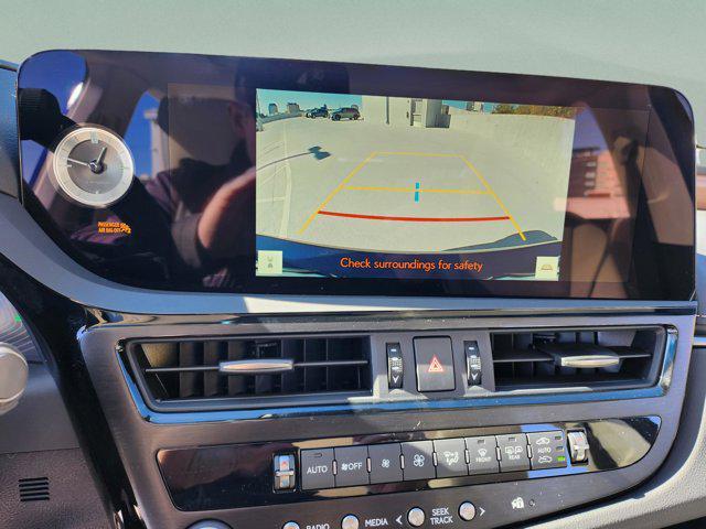 new 2025 Lexus ES 350 car, priced at $49,264