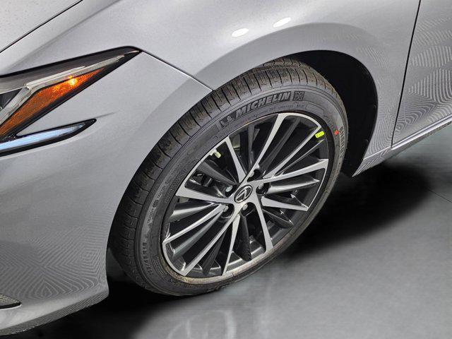 new 2025 Lexus ES 350 car, priced at $49,764