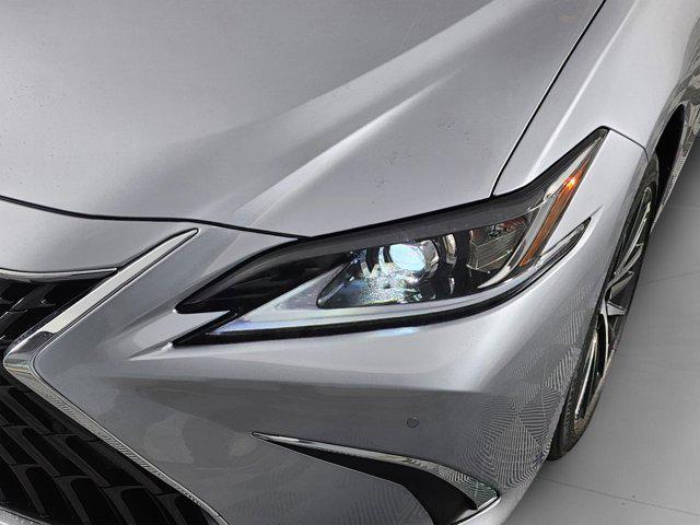 new 2025 Lexus ES 350 car, priced at $49,764