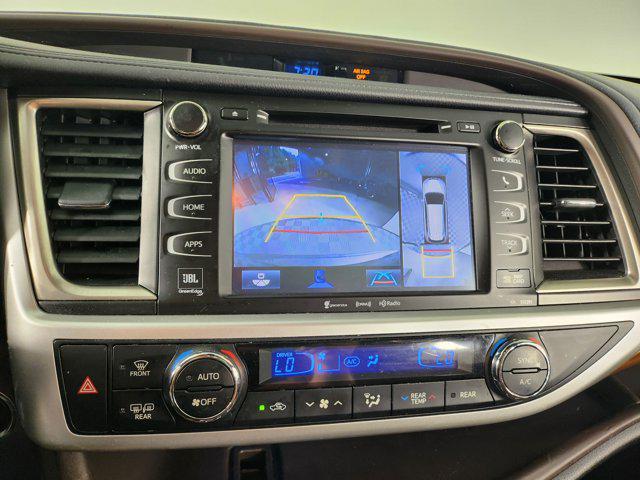 used 2019 Toyota Highlander car, priced at $28,990