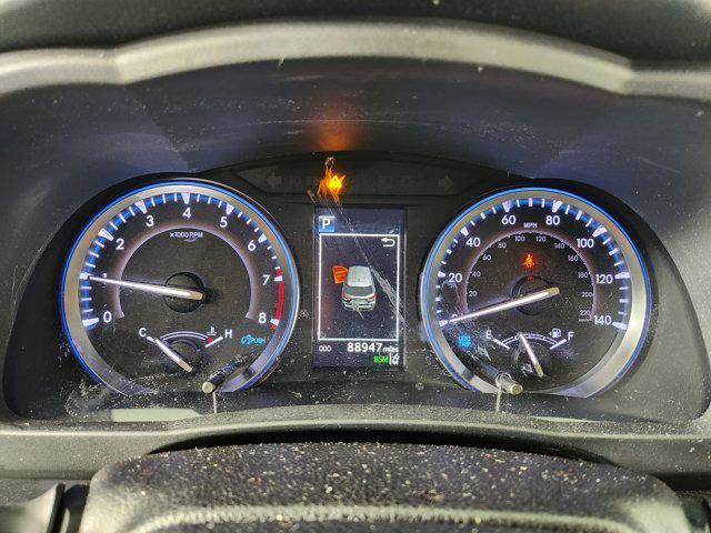 used 2019 Toyota Highlander car, priced at $28,990