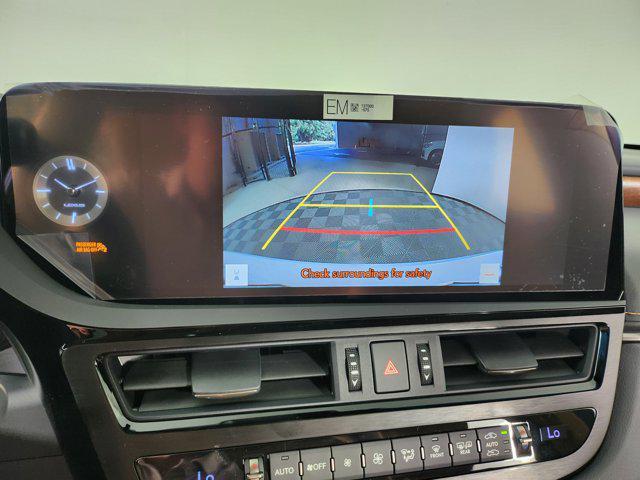 new 2025 Lexus ES 300h car, priced at $50,864