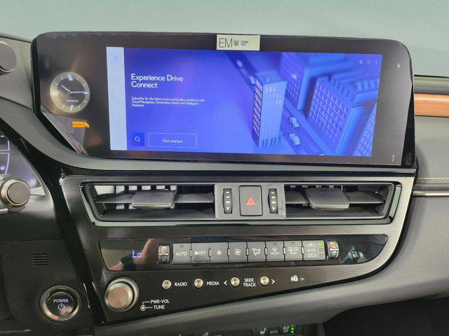 new 2025 Lexus ES 300h car, priced at $51,084