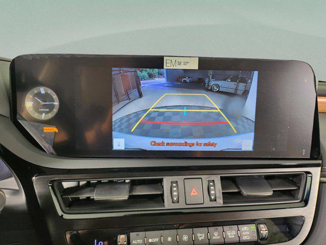 new 2025 Lexus ES 300h car, priced at $51,084