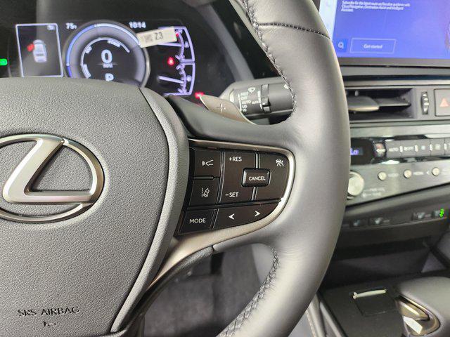 new 2025 Lexus ES 300h car, priced at $51,084