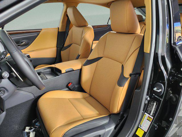 new 2025 Lexus ES 350 car, priced at $49,264