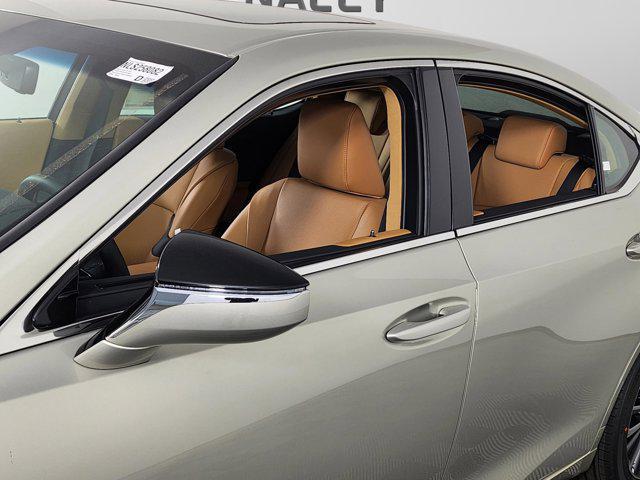 new 2025 Lexus ES 350 car, priced at $48,935