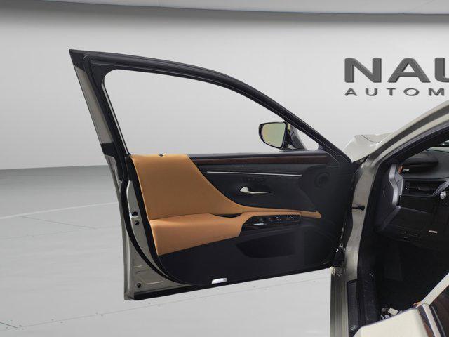 new 2025 Lexus ES 350 car, priced at $48,935