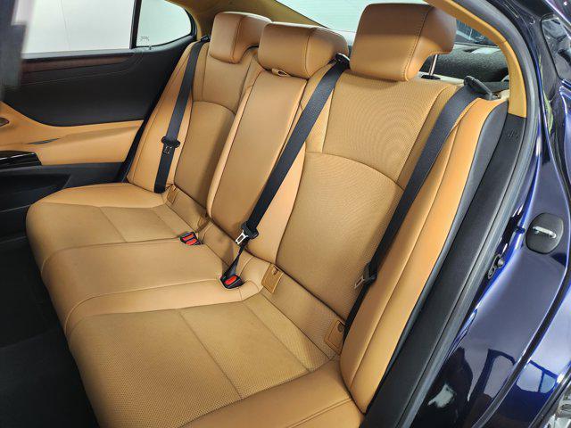 used 2022 Lexus ES 350 car, priced at $37,000