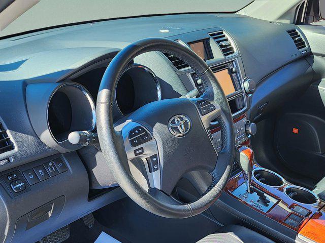 used 2013 Toyota Highlander car, priced at $16,189