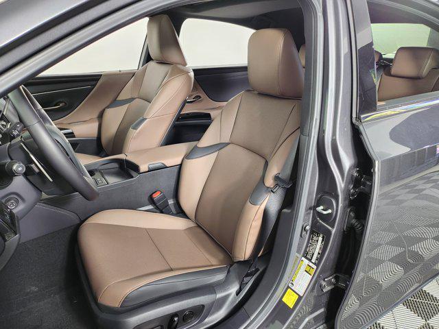 used 2025 Lexus ES 300h car, priced at $45,399
