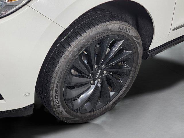 used 2021 Lincoln Navigator car, priced at $51,490