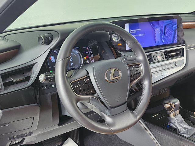 used 2023 Lexus ES 300h car, priced at $38,900