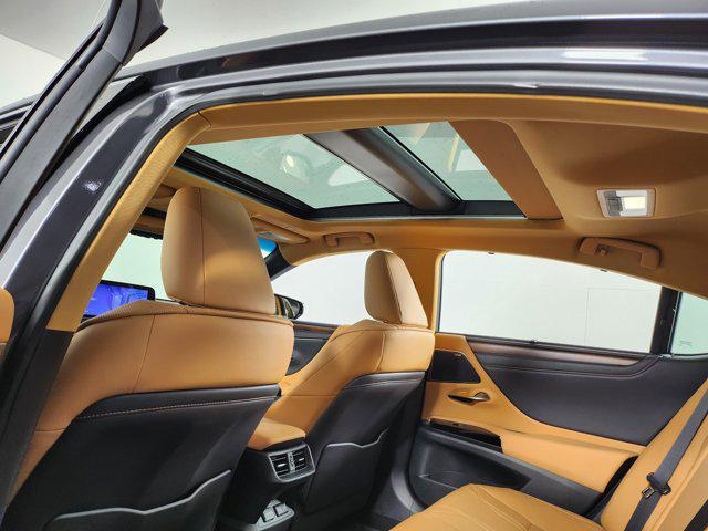 new 2025 Lexus ES 350 car, priced at $57,099