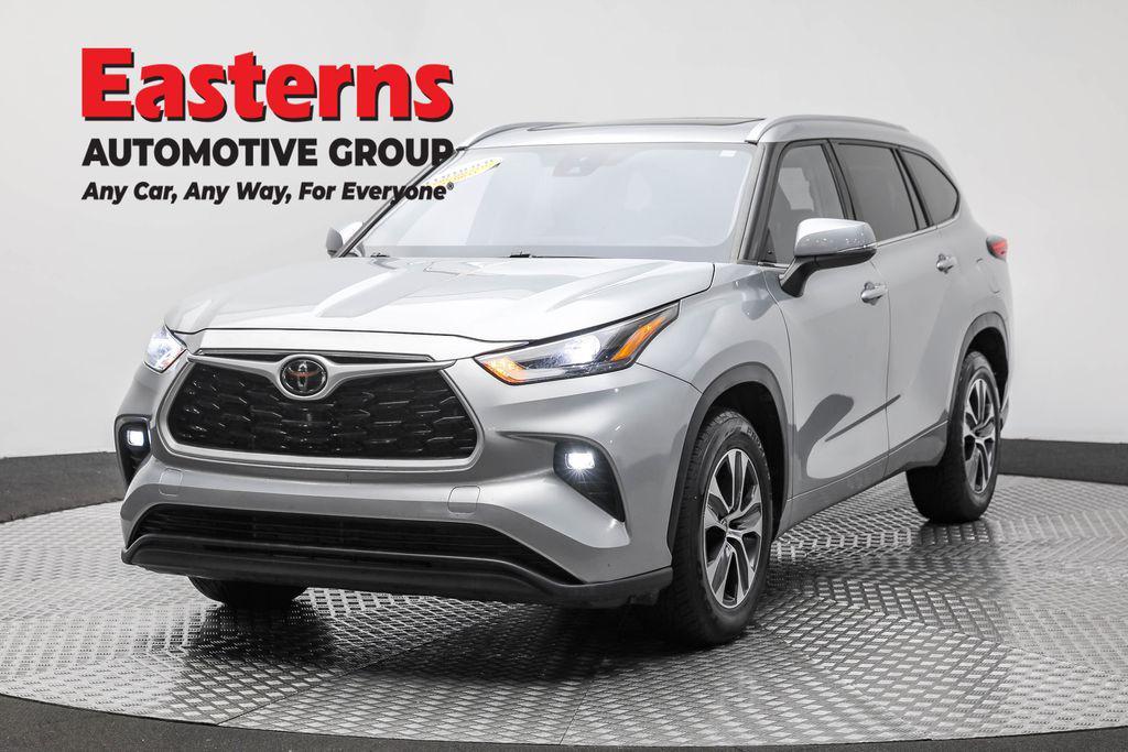 used 2023 Toyota Highlander car, priced at $31,950