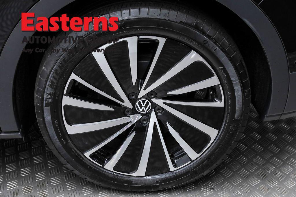 used 2024 Volkswagen ID.4 car, priced at $24,375