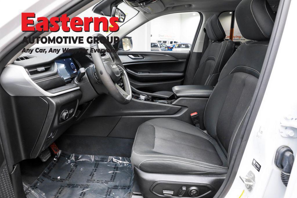used 2023 Jeep Grand Cherokee car, priced at $29,950
