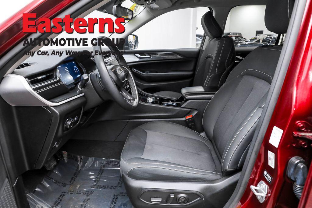 used 2023 Jeep Grand Cherokee car, priced at $27,750
