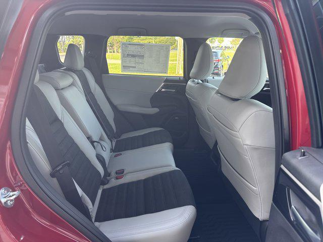 new 2025 Mitsubishi Outlander car, priced at $37,175