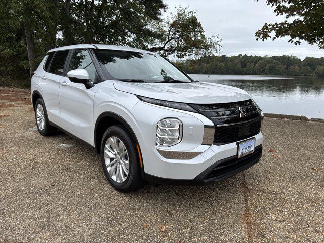 new 2025 Mitsubishi Outlander car, priced at $34,970