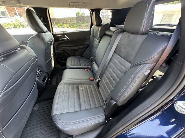 new 2025 Mitsubishi Outlander car, priced at $36,265