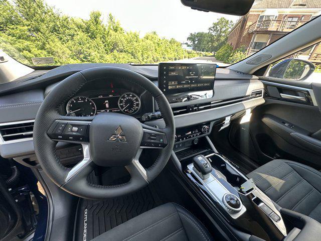 new 2025 Mitsubishi Outlander car, priced at $36,265