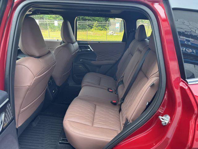 new 2025 Mitsubishi Outlander car, priced at $46,945