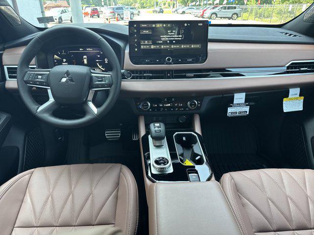 new 2025 Mitsubishi Outlander car, priced at $46,945