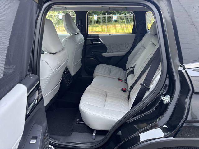 new 2025 Mitsubishi Outlander car, priced at $46,590