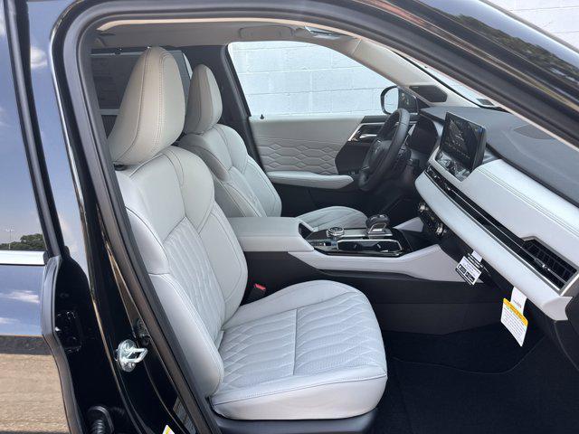 new 2025 Mitsubishi Outlander car, priced at $46,590