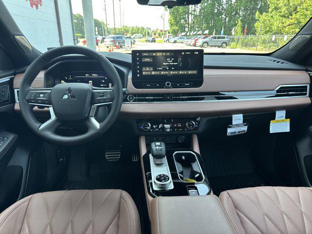 new 2025 Mitsubishi Outlander car, priced at $46,555