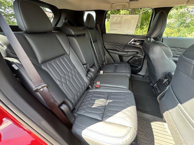 new 2025 Mitsubishi Outlander car, priced at $41,695