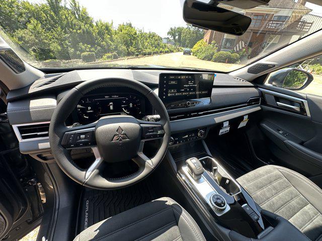 new 2025 Mitsubishi Outlander car, priced at $41,265