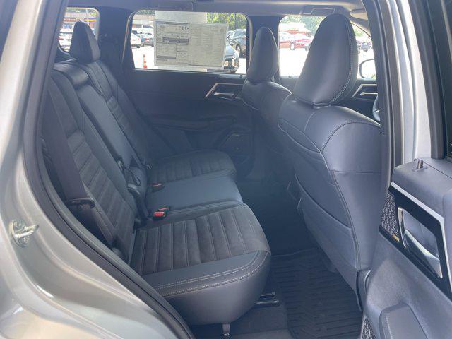 new 2025 Mitsubishi Outlander car, priced at $41,265
