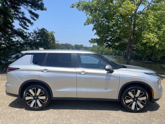 new 2025 Mitsubishi Outlander car, priced at $41,265