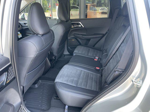 new 2025 Mitsubishi Outlander car, priced at $41,265