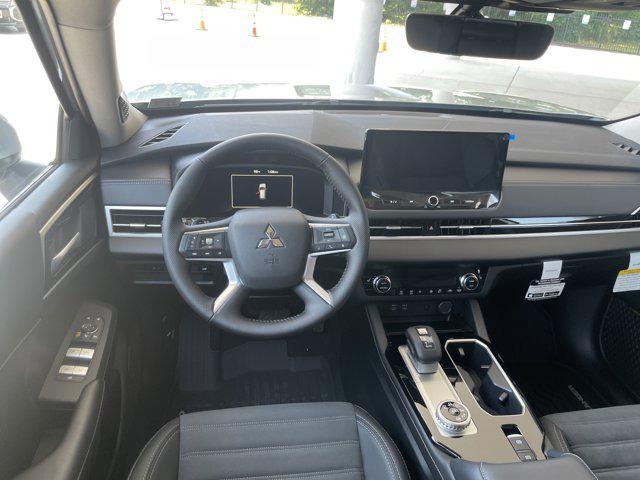 new 2025 Mitsubishi Outlander car, priced at $41,265