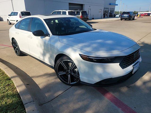 new 2024 Honda Accord Hybrid car