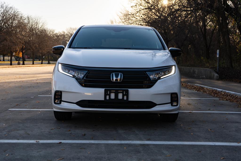 used 2024 Honda Odyssey car, priced at $42,094