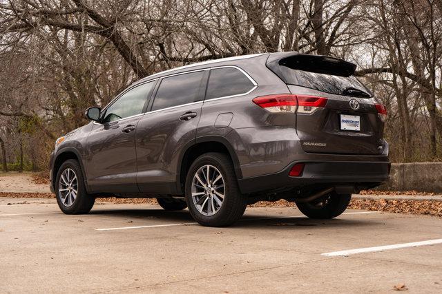 used 2019 Toyota Highlander car, priced at $27,894