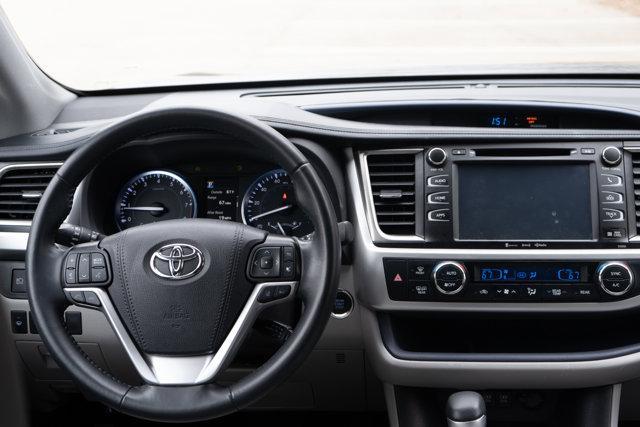 used 2019 Toyota Highlander car, priced at $27,894